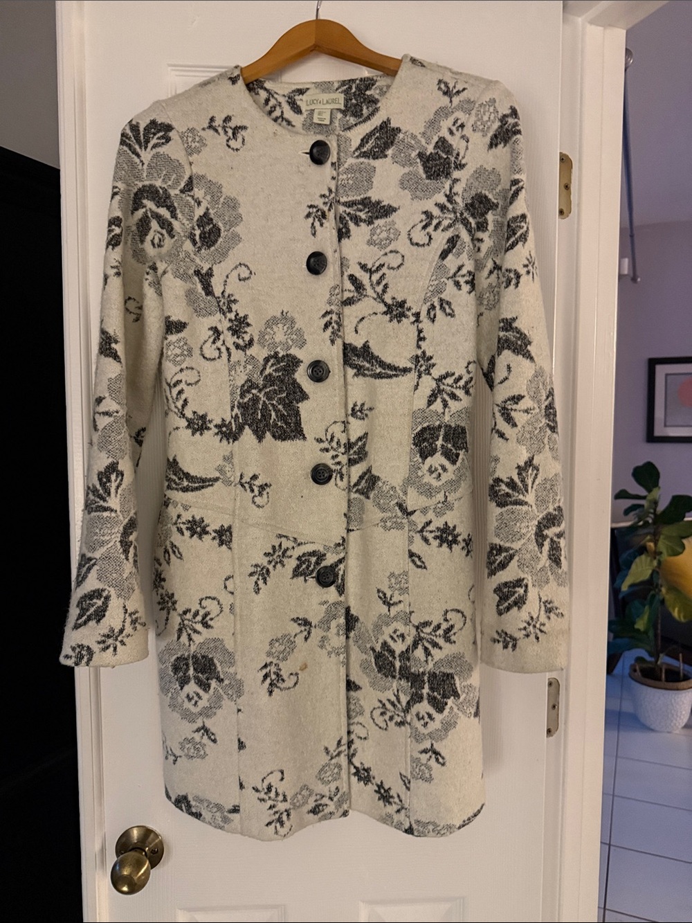 Lucy & Laurel Cream Wool Blend Jacket with Black Floral Jacquard